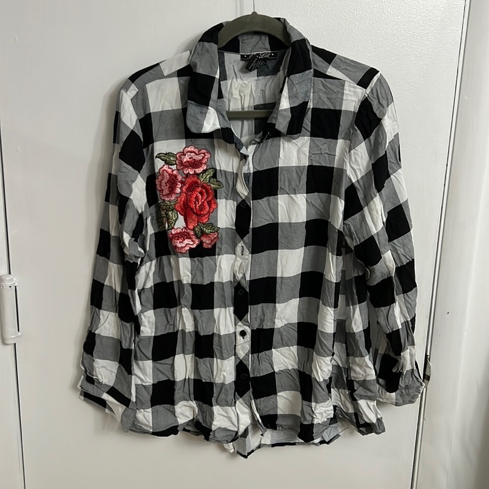Button-Down B&W Checkered Collared Long Sleeve Top | 1x
